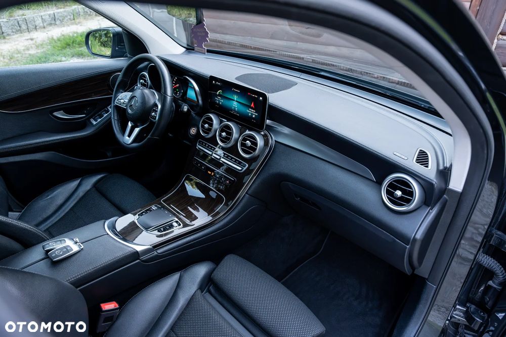 Mercedes-Benz GLC 200 d 4Matic 9G-TRONIC Exclusive - 24