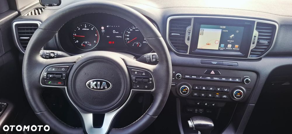 Kia Sportage 1.7 CRDI 2WD ISG Dream-Team Edition - 16