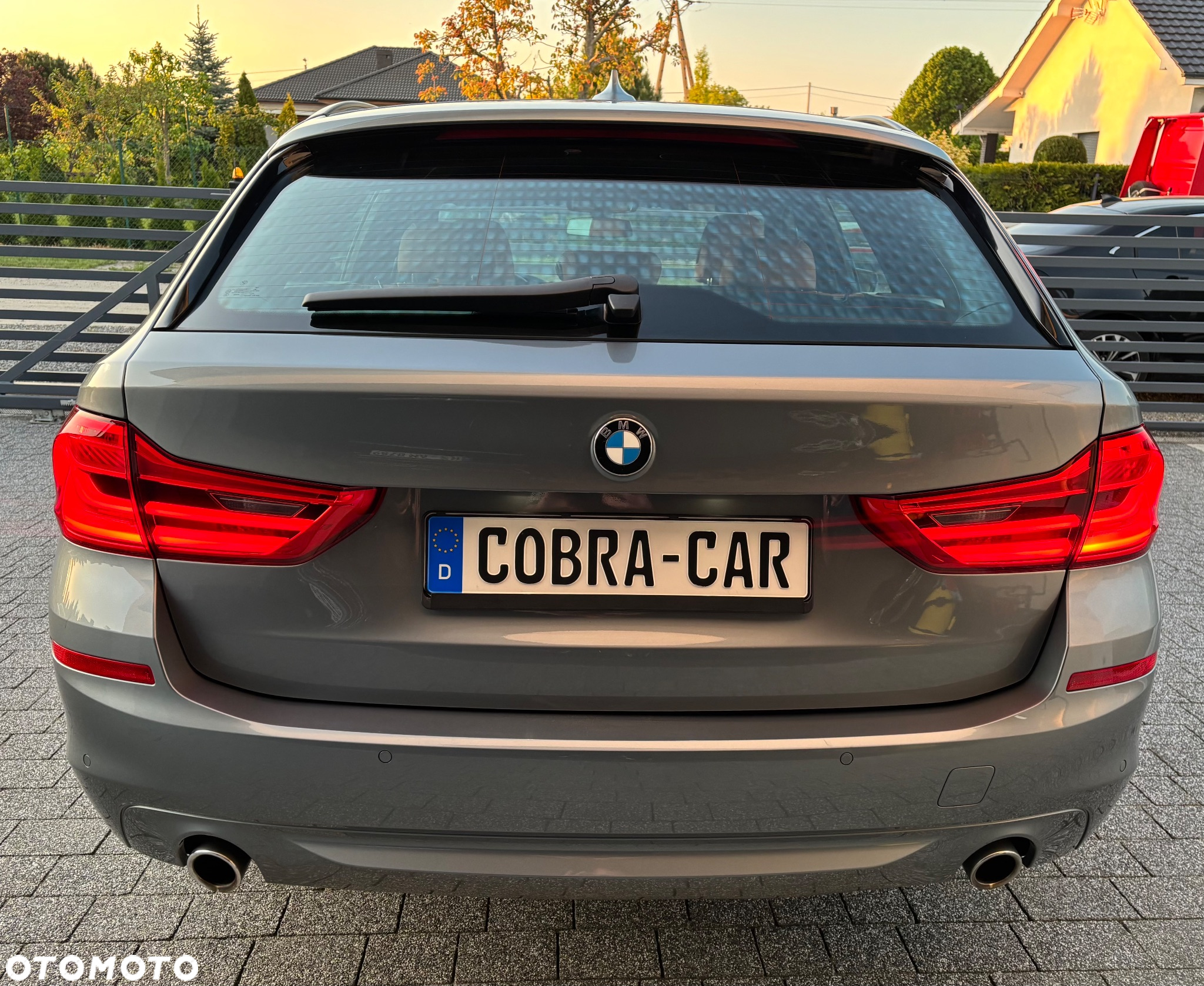 BMW Seria 5 520d Touring Luxury Line - 11