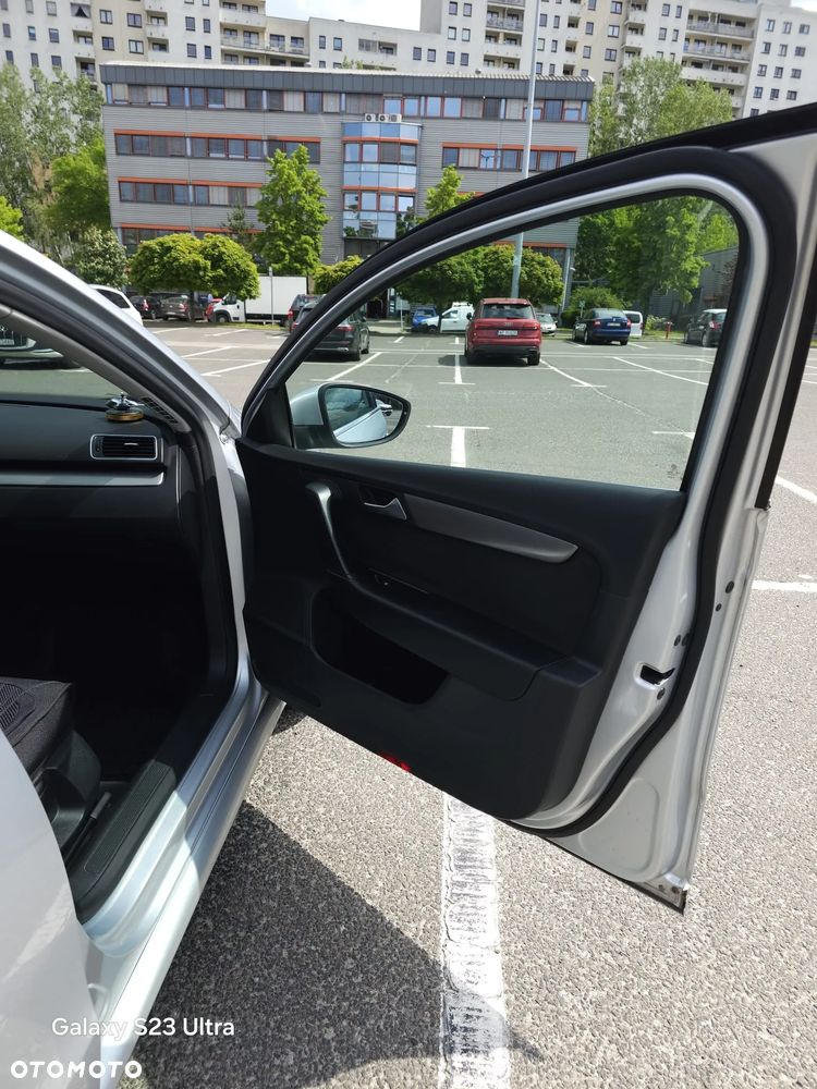 Volkswagen Passat 2.0 TDI Comfortline DSG - 11