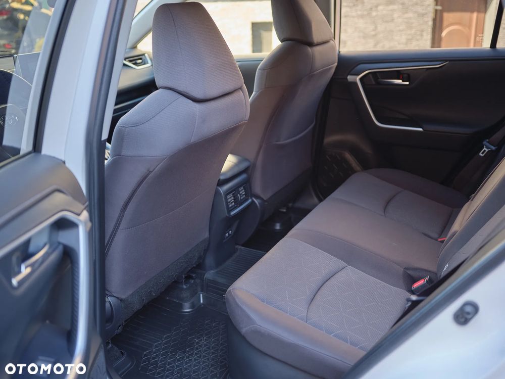 Toyota RAV4 - 23