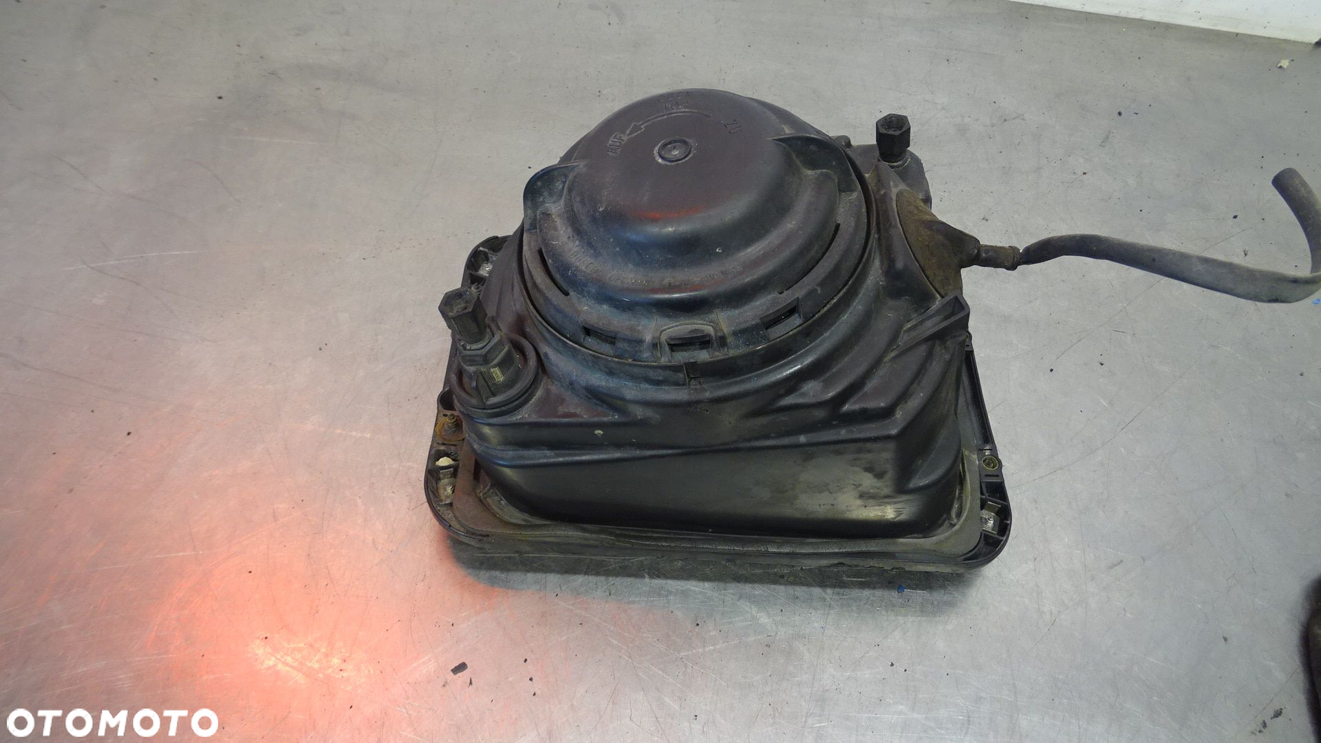 LAMPA LEWA PRZEDNIA MERCEDES T1 KACZKA 208D - 3