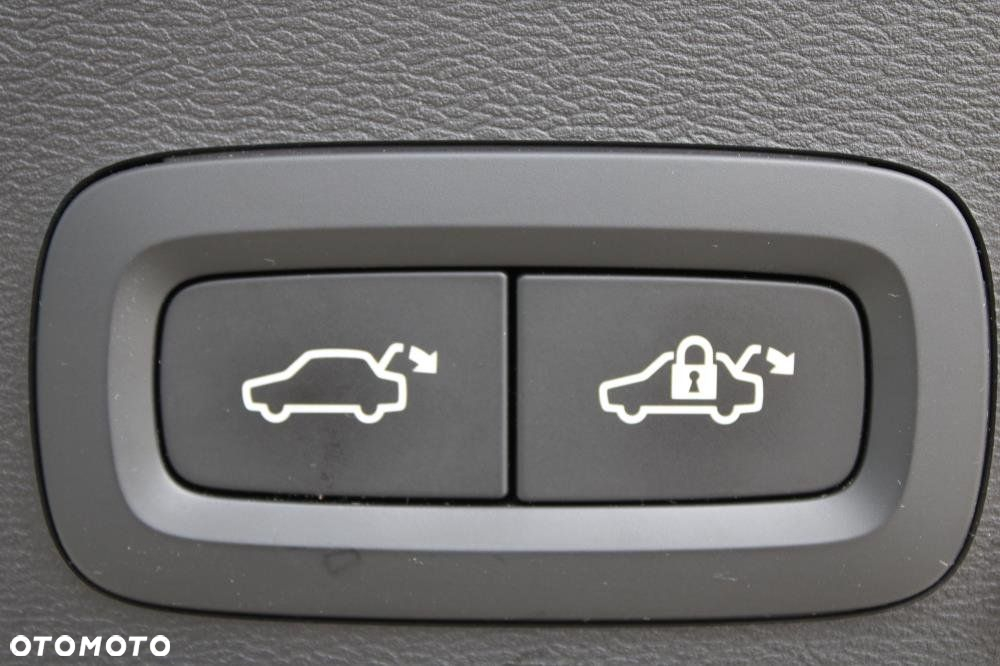 Volvo XC 40 - 37