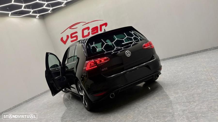 VW Golf 2.0 TSi GTi DSG Performance - 38