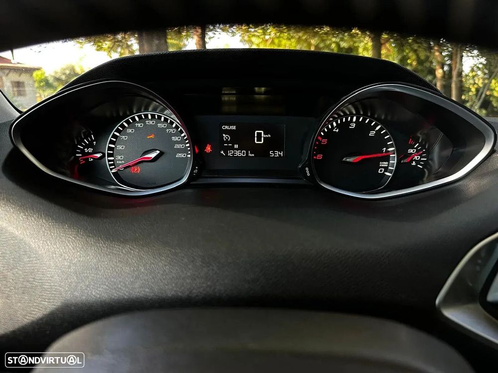Peugeot 308 BlueHDi FAP 130 Stop & Start Allure Pack - 25