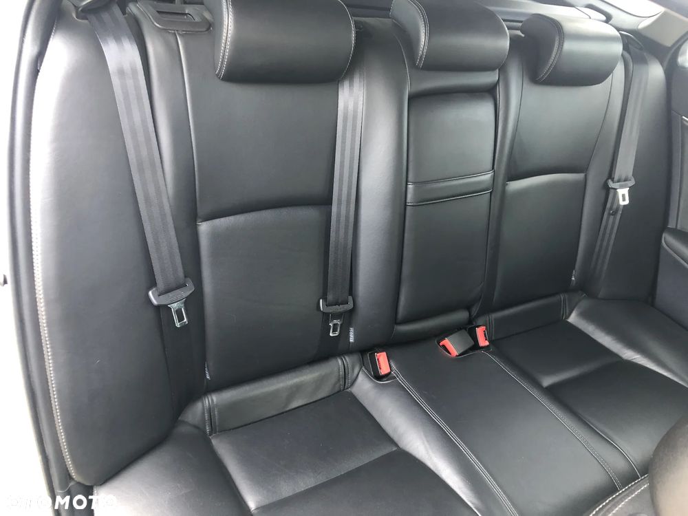 Toyota Avensis 2.0 D-4D Sol plus - 17