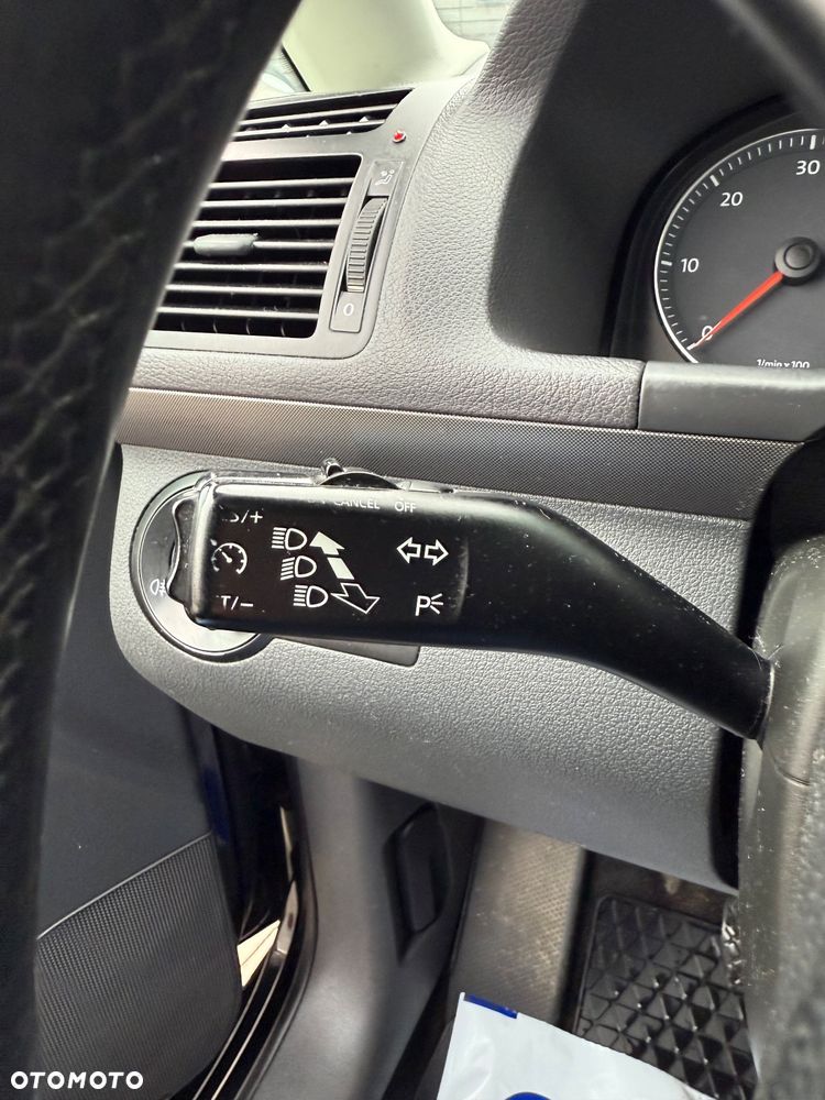 Volkswagen Touran 1.9 TDI Trendline - 34