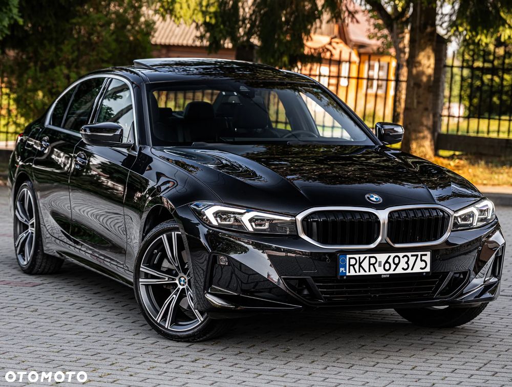 BMW Seria 3 330i xDrive M Sport - 1