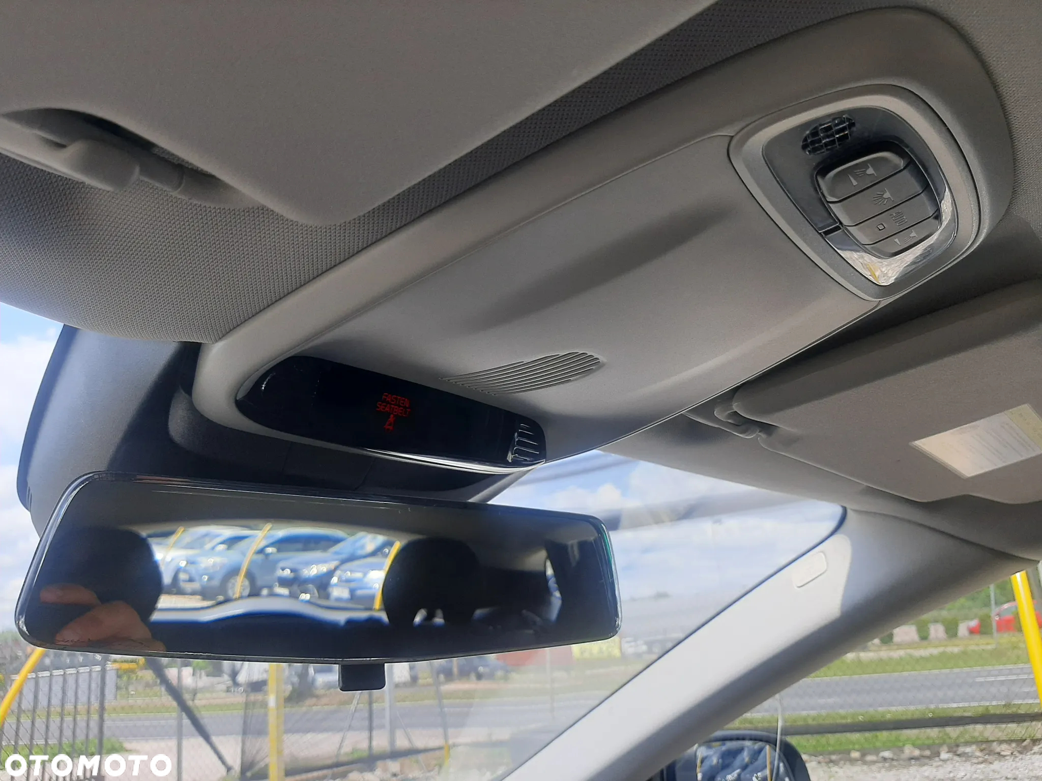 Volvo V40 D2 Momentum - 22