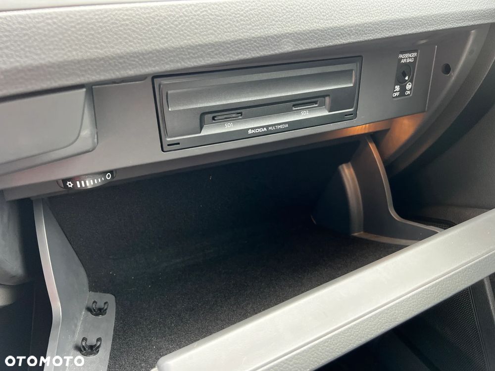 Skoda Superb 2.0 TDI DSG Style - 40
