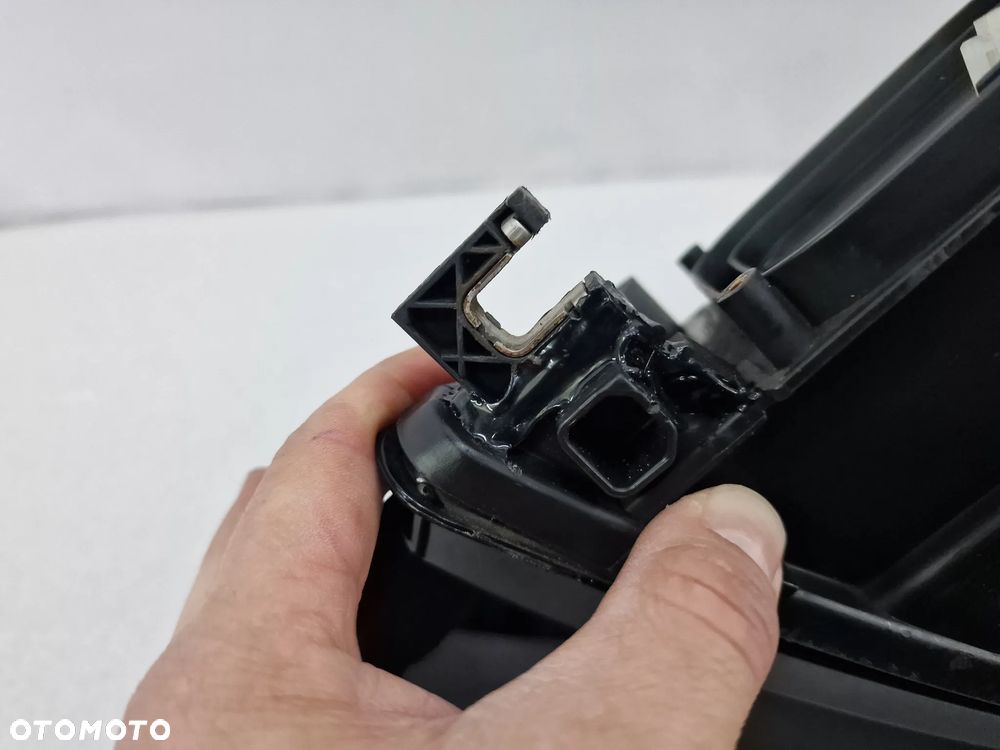 AUDI TT 8J0 PRAWA LAMPA PRZEDNIA PRZÓD XENON , NR 8J0941004D , NR AUKCJI LA520 - 14