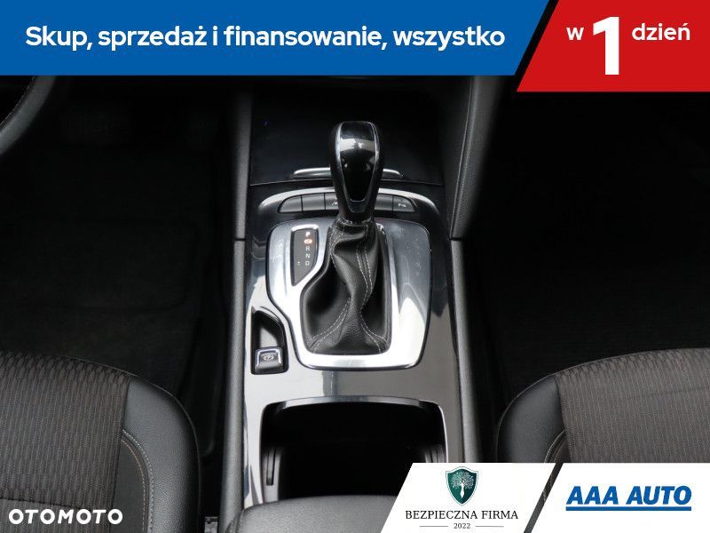 Opel Insignia - 18