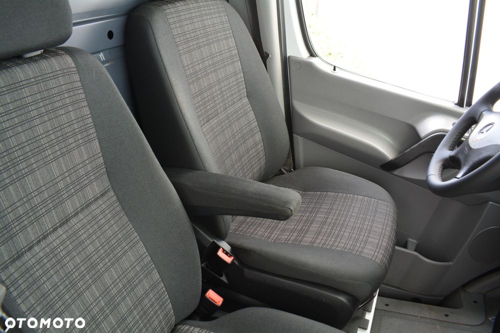 Mercedes-Benz Sprinter 319 CDI 3.0V6 - 32