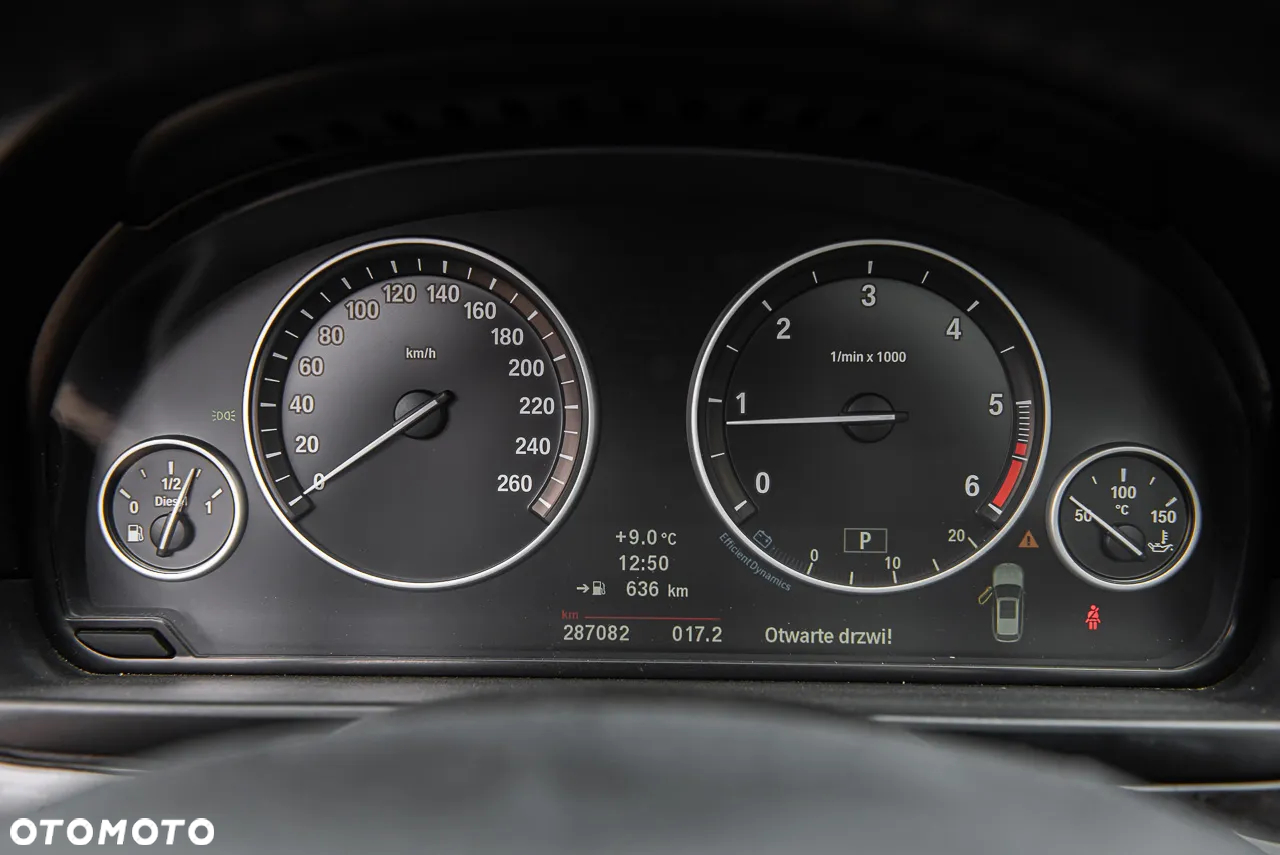 BMW Seria 5 520d Touring Luxury Line - 7