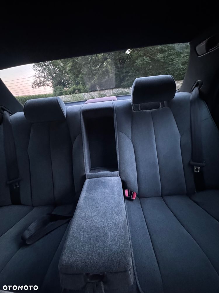 Lexus LS - 11