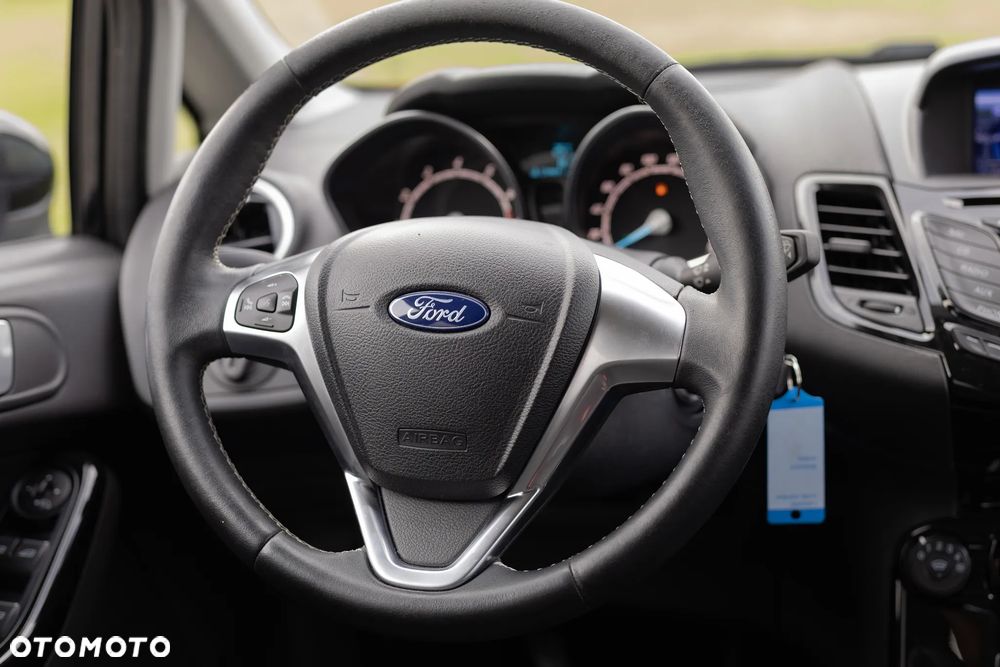 Ford Fiesta 1.0 EcoBoost STart-Stop Titanium - 14