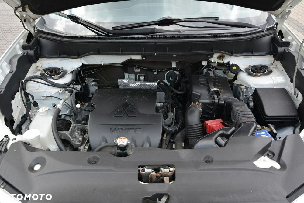 Mitsubishi ASX 1.6 Instyle - 32