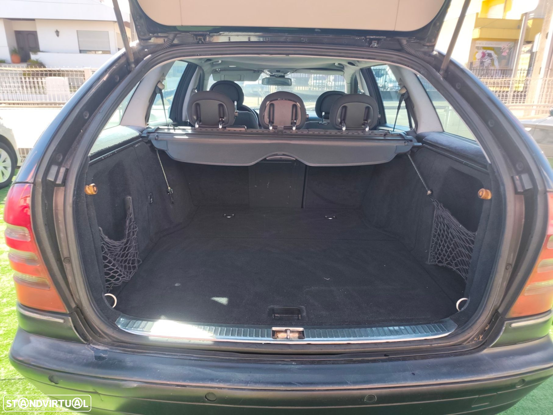 Mercedes-Benz C 220 - 12