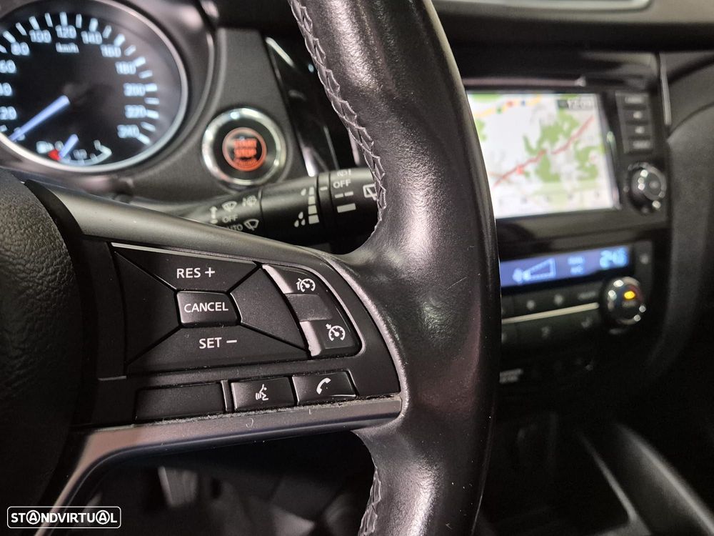 Nissan Qashqai 1.5 dCi N-Connecta J18 - 17