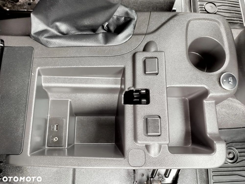 Ford Transit Connect - 18