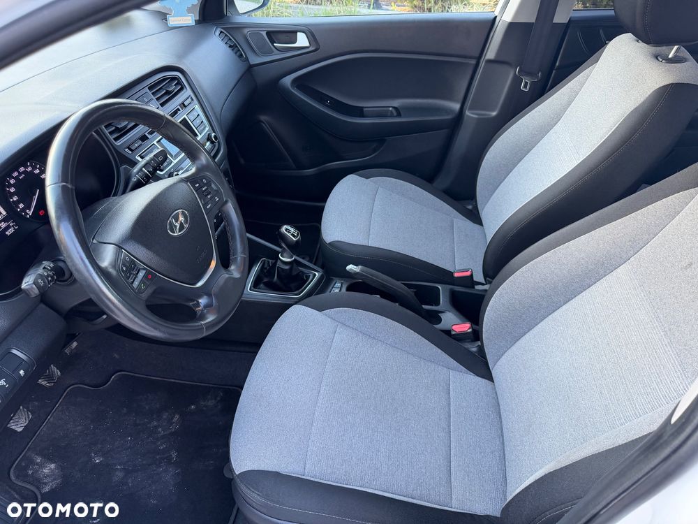 Hyundai i20 1.1 CRDi BlueDrive Elegant - 20