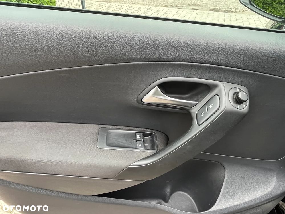 Volkswagen Polo - 14