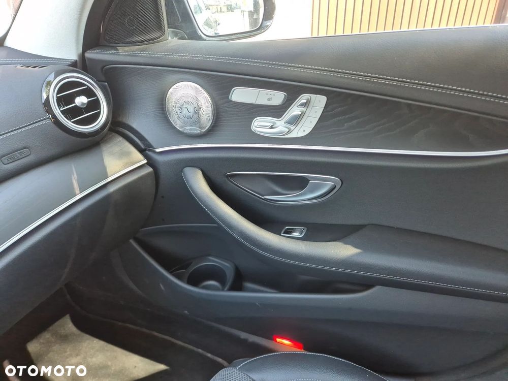 Mercedes-Benz Klasa E 220 d 9G-TRONIC AMG Line - 21