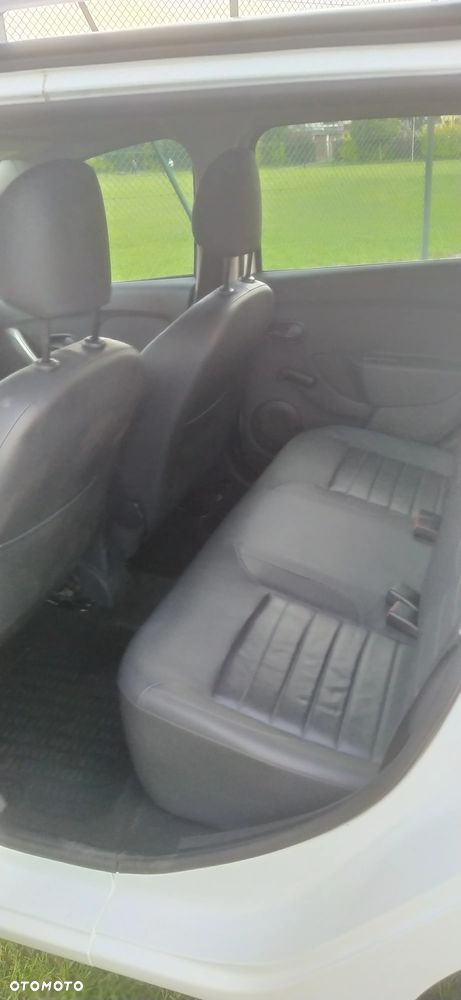 Dacia Logan 0.9 TCE Laureate - 25
