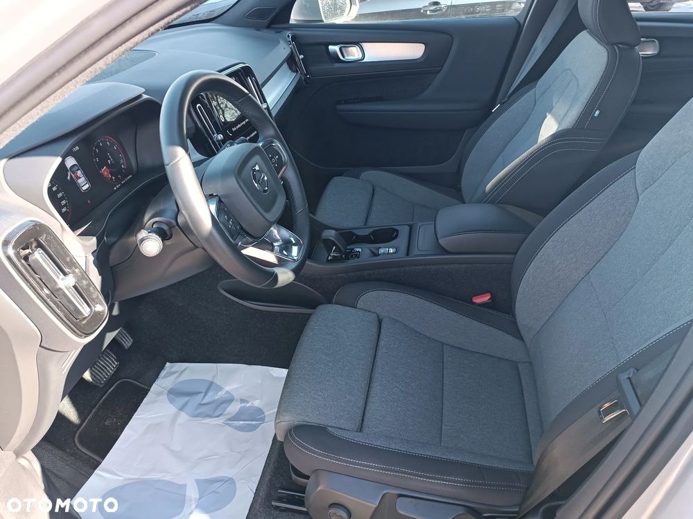 Volvo XC 40 T2 Core - 23