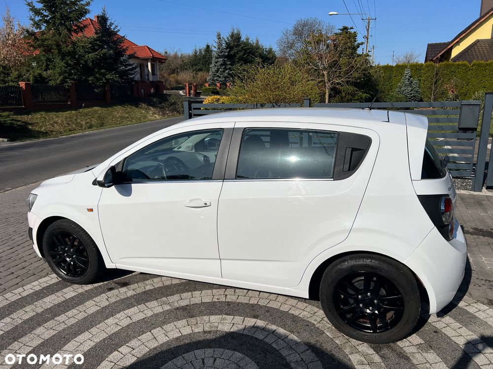 Chevrolet Aveo 1.6 LTZ - 8