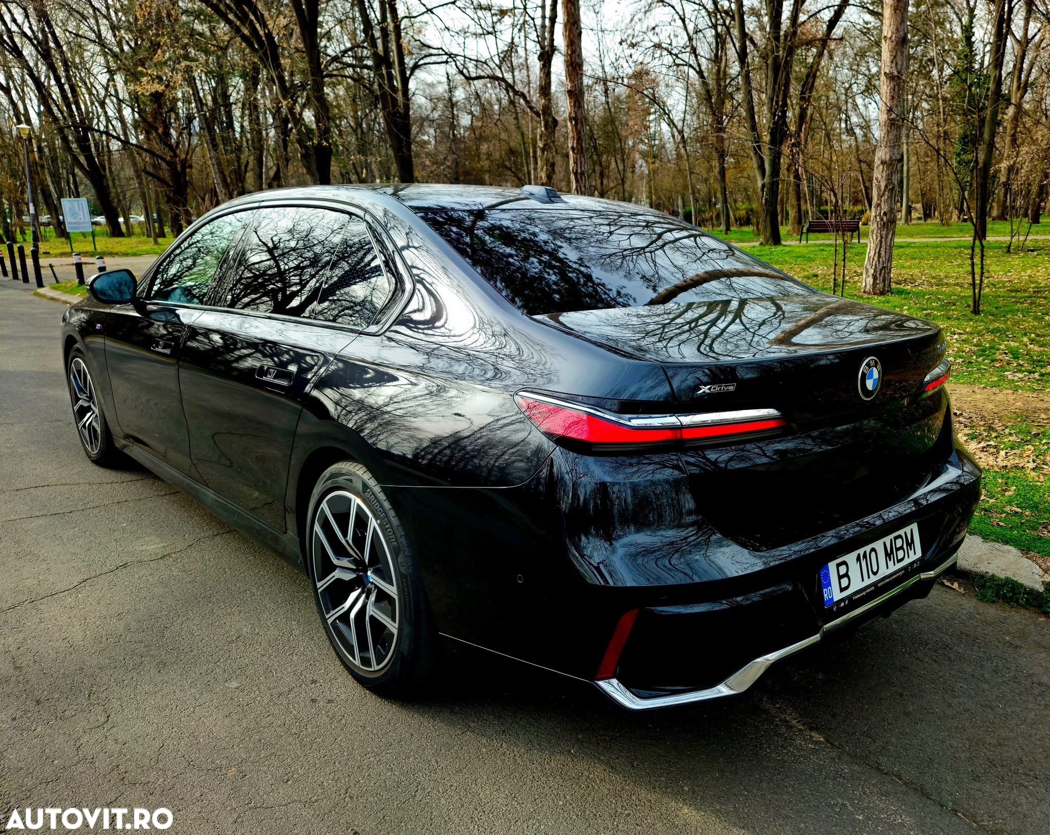 BMW Seria 7 740d xDrive MHEV - 7