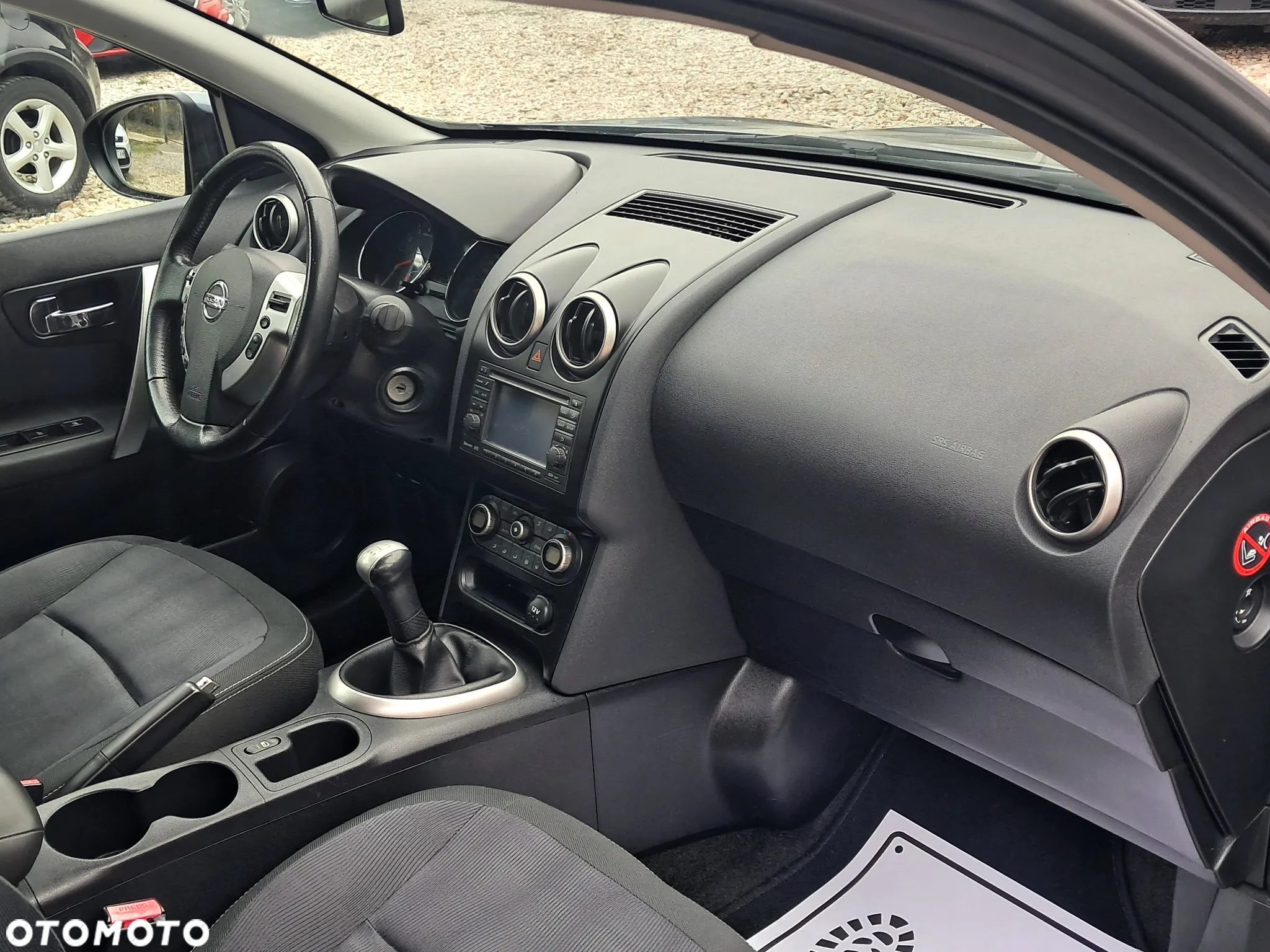 Nissan Qashqai 1.6 visia - 19