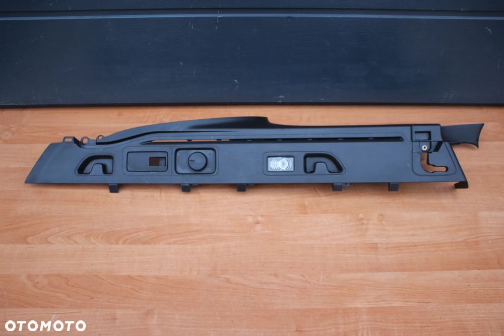 PROWADNICA ROLETY ŚLIZG OPEL INSIGNIA B KOMBI LEWA 39010367