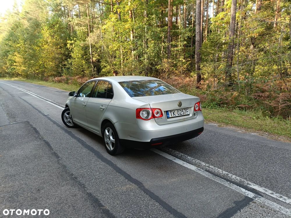 Volkswagen Jetta - 29