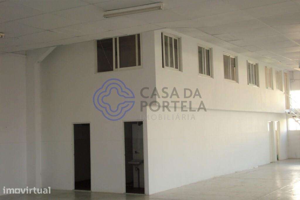ARMAZÉM|1000 M2|ÁGUAS-SANTAS|MAIA COM LOGRADOURO - Grande imagem: 4/12