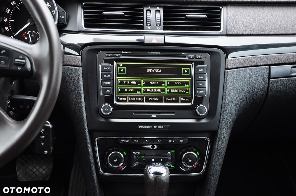 Skoda Superb 2.0 TDI L&K DSG - 33