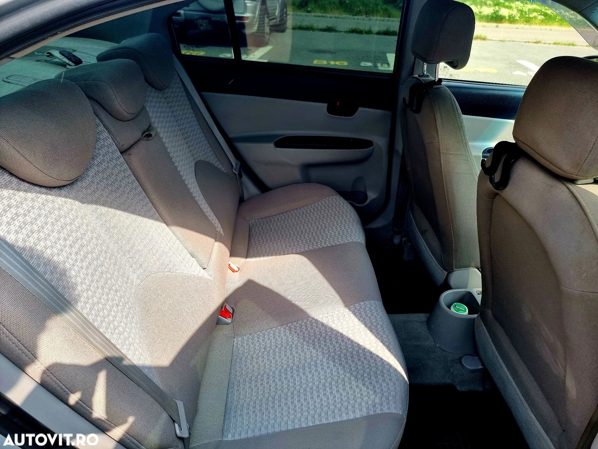 Hyundai Accent - 6