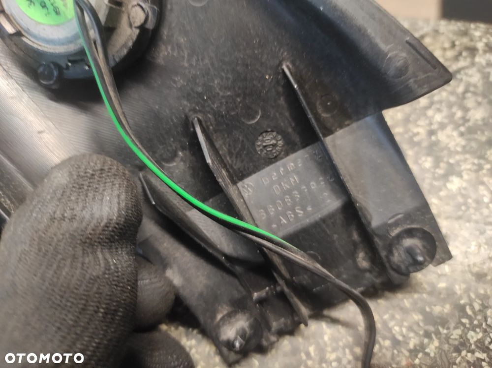 VW PASSAT B5 FL GŁOŚNIK PRZEDNI GŁOSNIKI PRZÓD TRÓJKĄT 4 OHM 3B0837993 3B0837994 WYSYŁKA !!!!!!! - 4