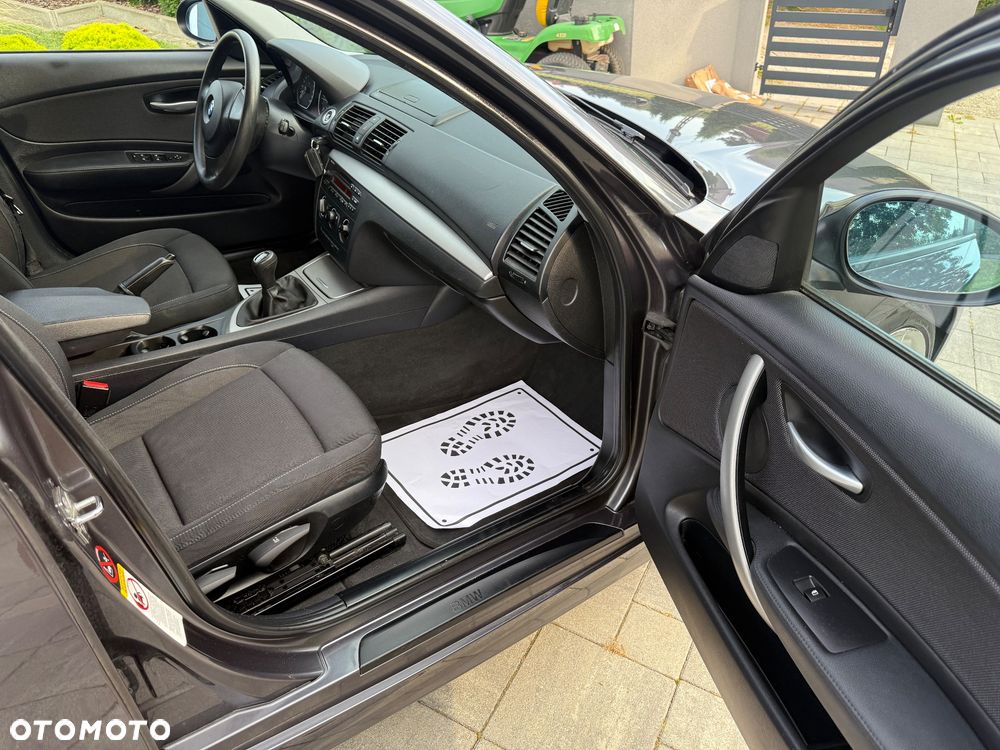 BMW Seria 1 118d - 12
