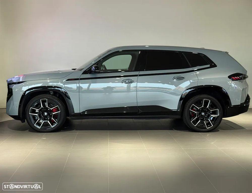 BMW XM Label Red - 3