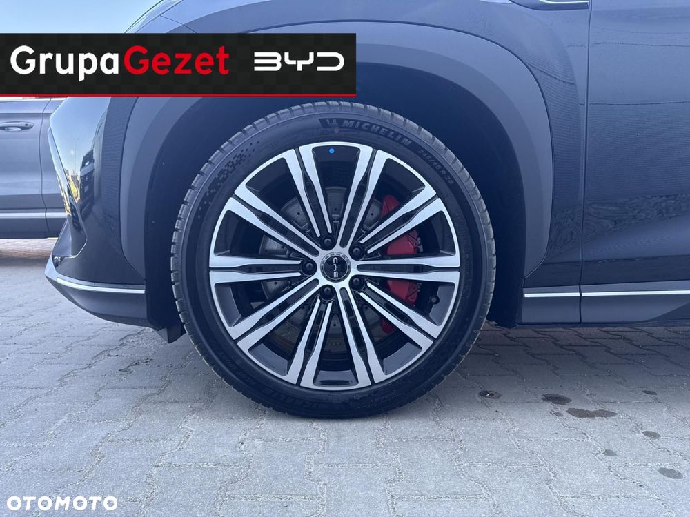 BYD Sealion 7 - 18