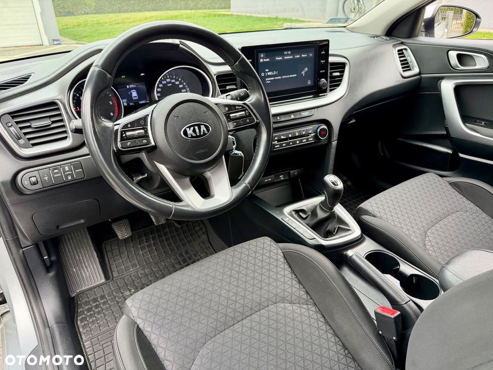 Kia Ceed 1.6 CRDi SCR M - 11