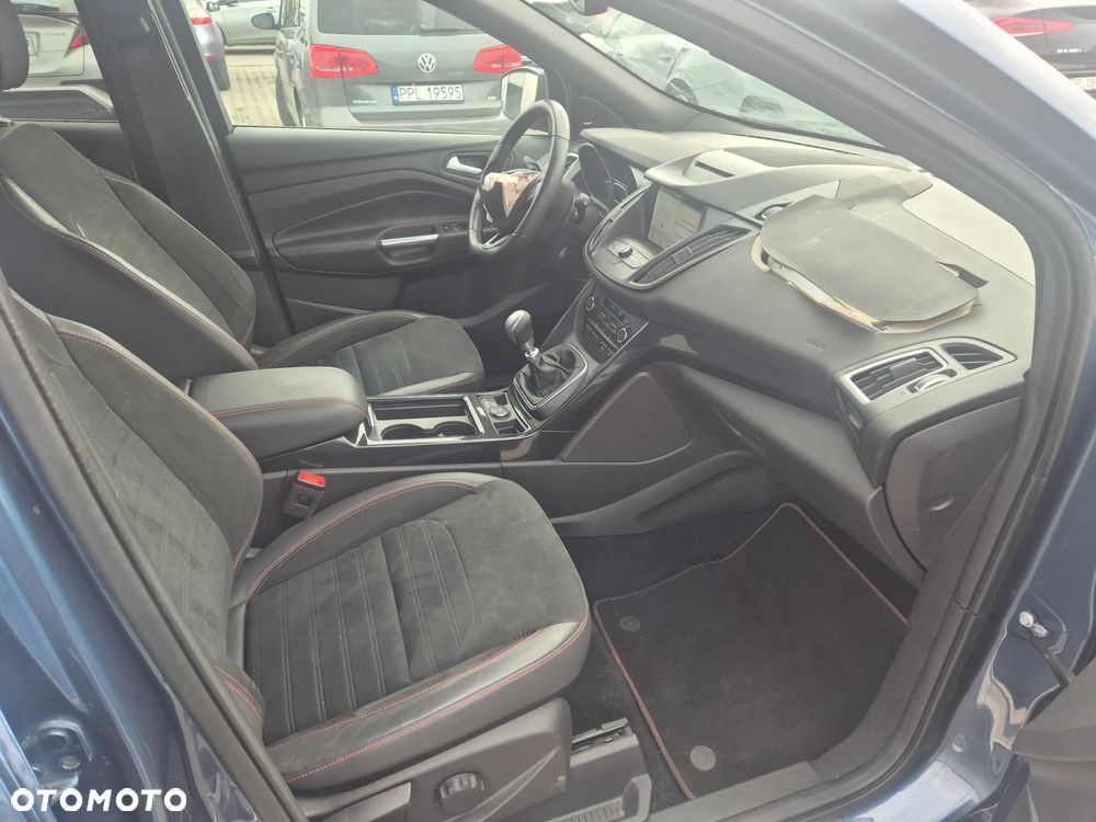 Ford Kuga 1.5 EcoBoost 2x4 ST-Line - 13