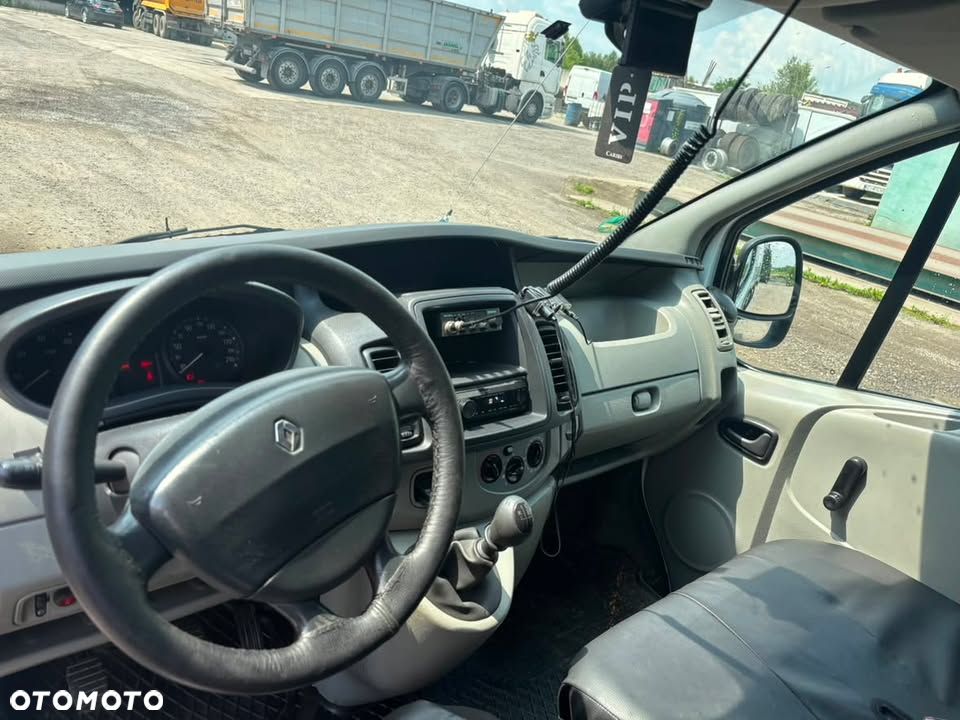 Renault trafic - 8