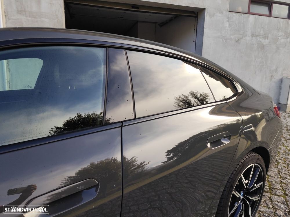 BMW i4 eDrive40 Edição Desportiva M - 27