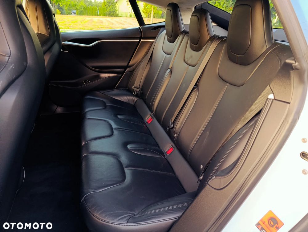 Tesla Model S Long Range Plus - 14