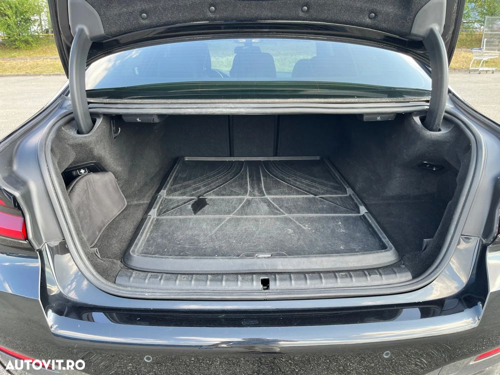BMW Seria 5 530e xDrive AT PHEV - 30