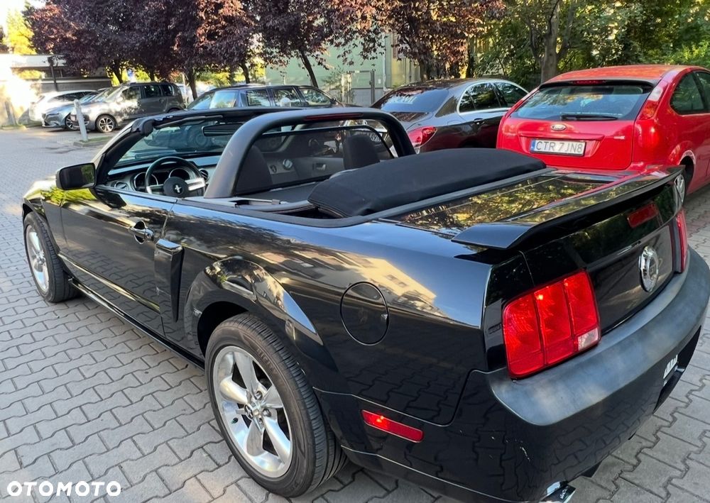 Ford Mustang - 10