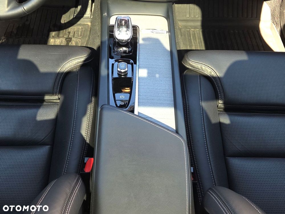 Volvo XC 60 - 24