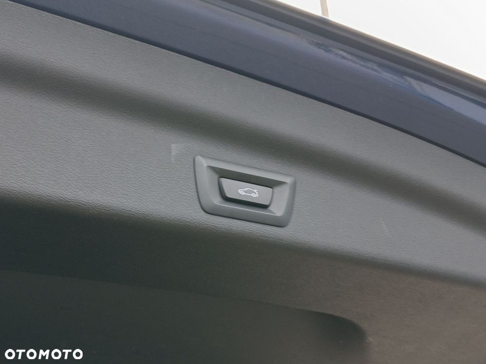BMW X1 sDrive18d - 13